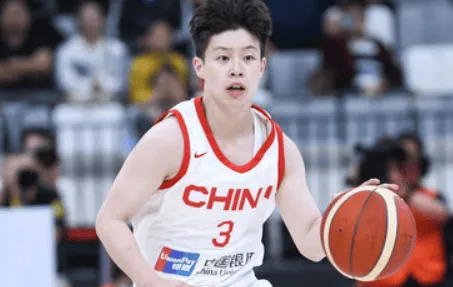 带伤打球!全场比赛李源7投1中 得到4分2篮板5助攻