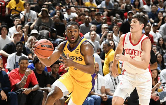 NBA夏季联赛:火箭99-80击败湖人 谢泼德23分 惠特莫尔20分